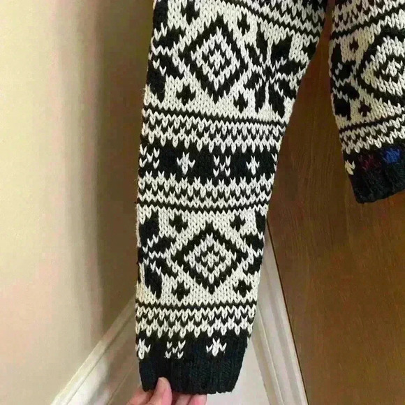 Vintage Black White Maroon Floral Rose Abstract Print Cotton Cropped Sweater M - Picture 6 of 13